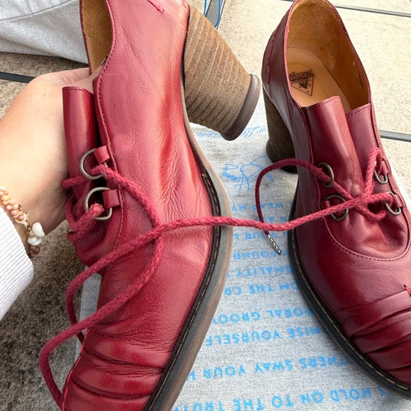 John Fluevog Burgundy Leather Heels Women’s Size 9 - Picture 6 of 9